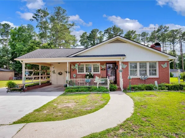 1042 E Broad St, Saint Pauls, NC 28384