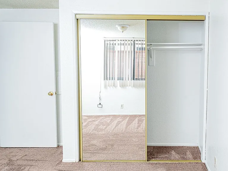 12100 Birch Ave — Photo 7