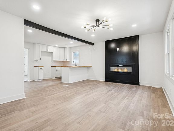 3rd image of 132 Kennedy Ave