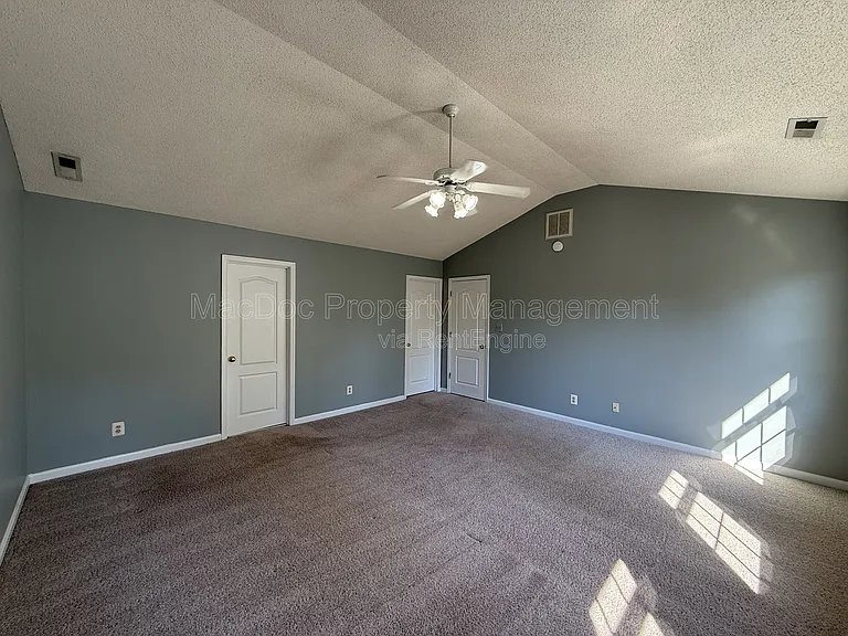 10500 Westfield Ln — Photo 26