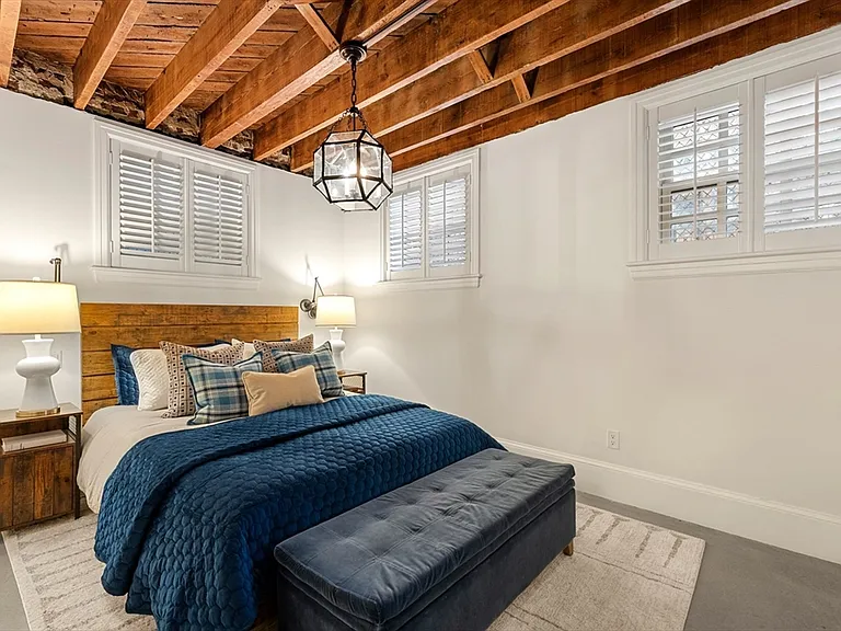 6 W Hill Pl — Photo 16