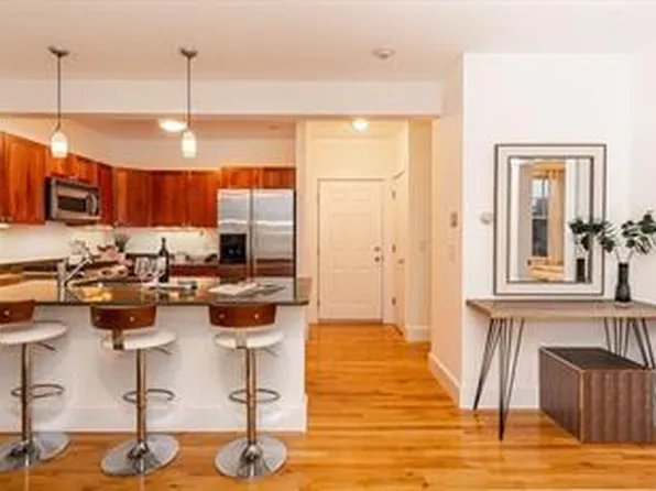 432 Norfolk St APT 4C, Somerville, MA 02143