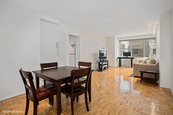 Rented by Digs Realty Group | media 1