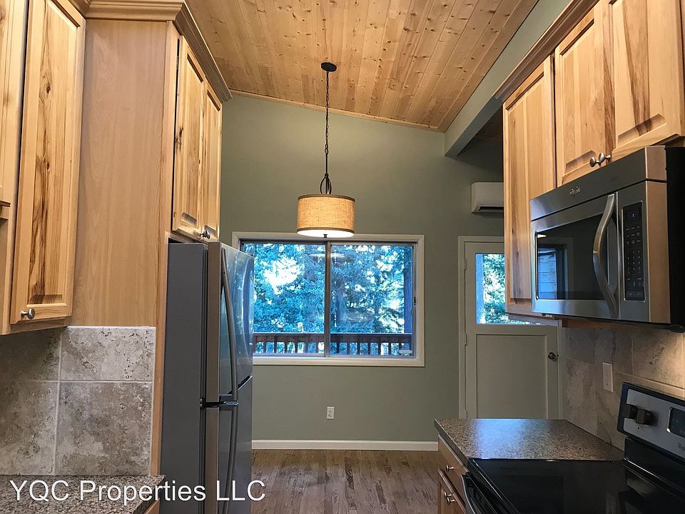 1st image of 2904 E McLoughlin Blvd