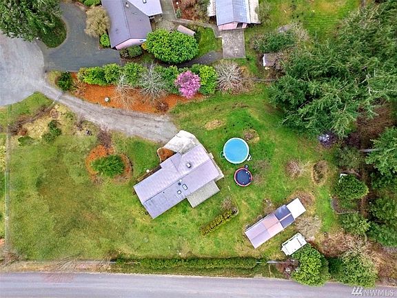 2nd image of 850 Marci Ct SE
