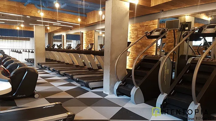 Rented by The KCI Group | media 52