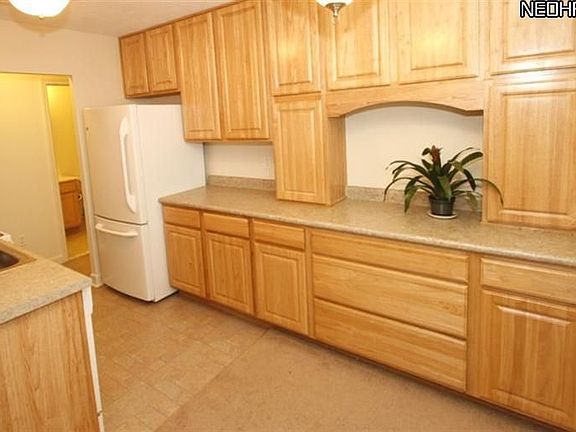 3rd image of 2885 Pease Dr APT 201