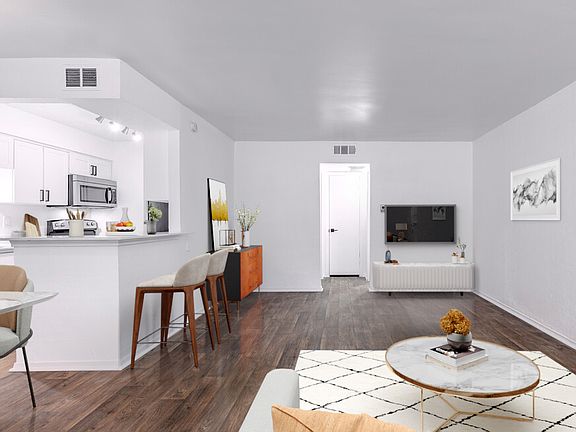 5th image of 501 Fuller St #512B2