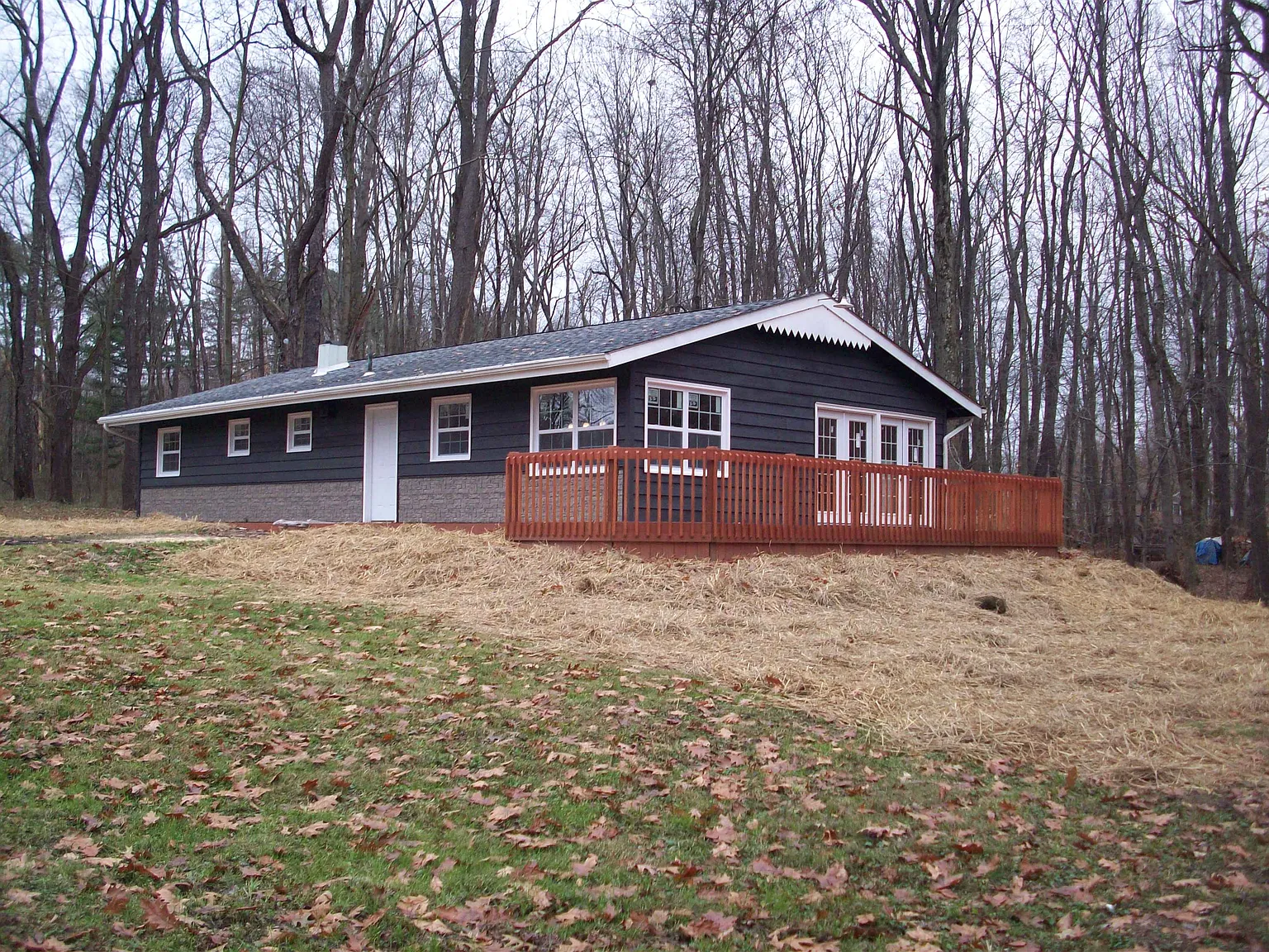 387 E Crestview Dr photo 1