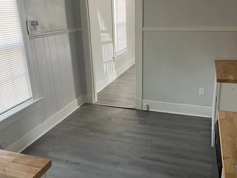 631 S Graham St — Photo 6