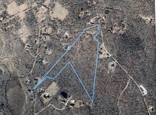 750 Potomska Rd, Dartmouth, MA 02748