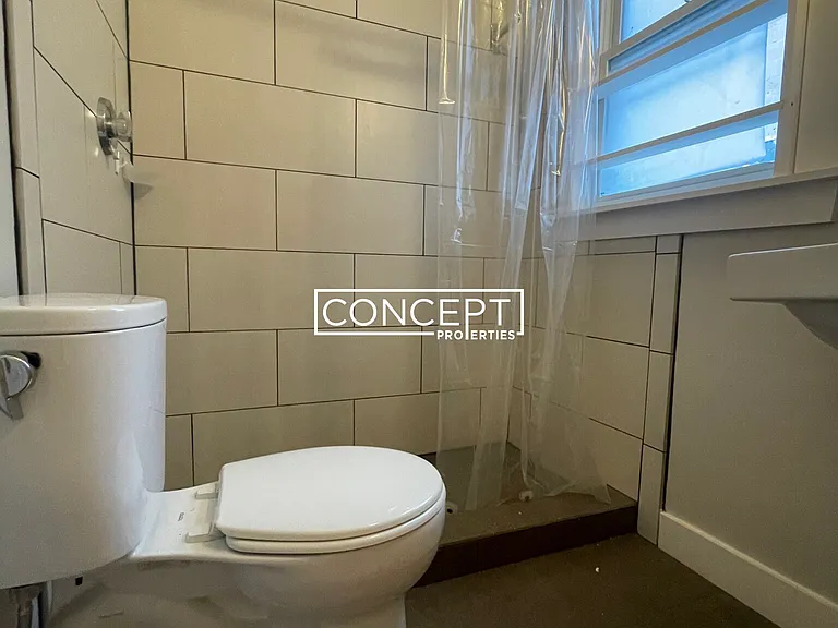 26 John F Kennedy St #7R — Photo 18