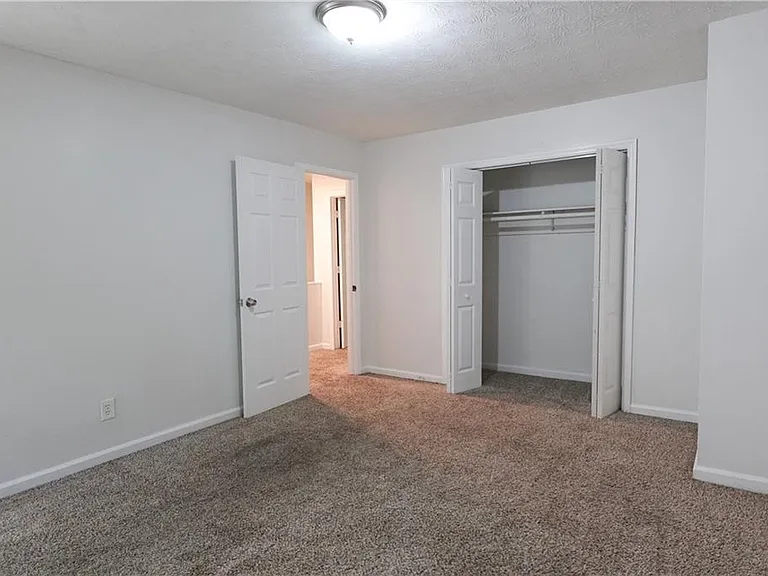 5504 Estates Ct — Photo 13