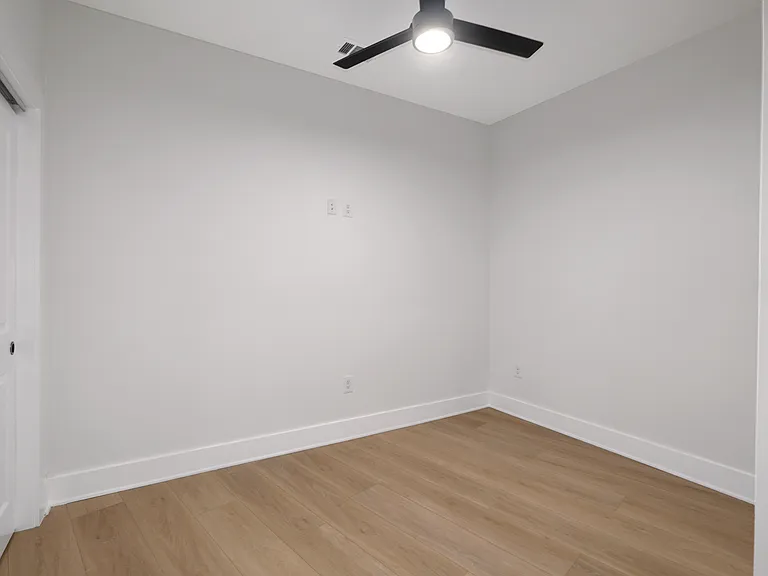 3000 Duval St #304 — Photo 13