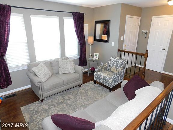 3rd image of 711 Orley Pl