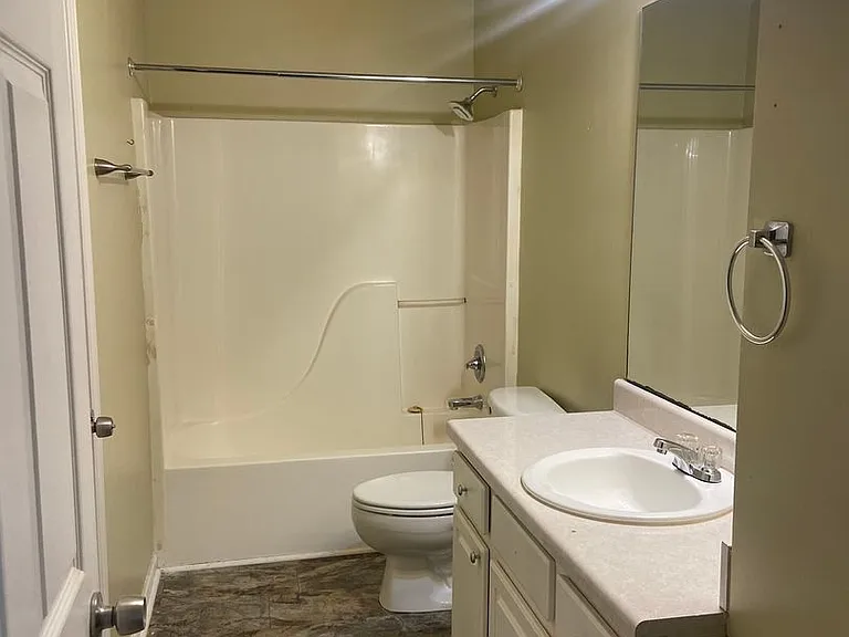3830 Lassiter Mountain Apartments — Photo 8