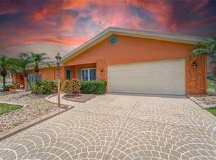 1814 N Pebble Beach Blvd, Sun City Center, FL 33573