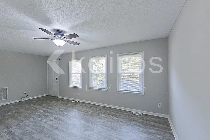 3 bed, 2.0 bath, 1173 sqft, $1,725 — Photo 3