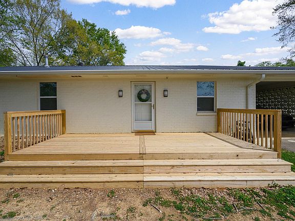 4th image of 443 Huff Ln