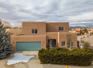 3200 Casa Rinconada, Santa Fe, NM 87507
