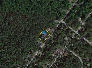907 Country Place Dr, Tobyhanna, PA