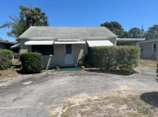 1156 W 33rd St, Riviera Beach, FL 33404