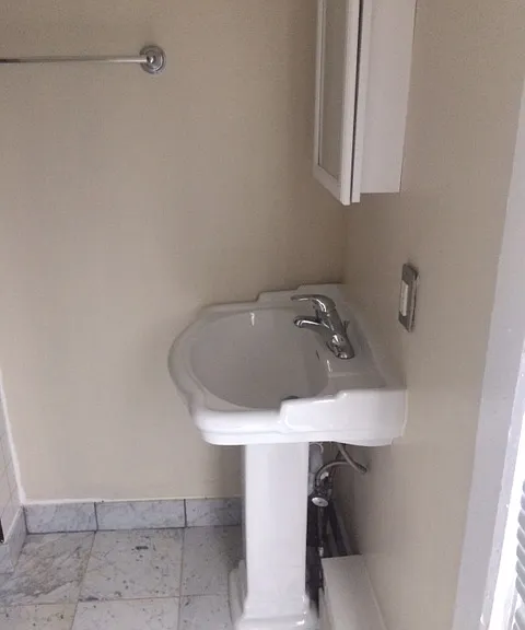 114 E Lee St #6 — Photo 6