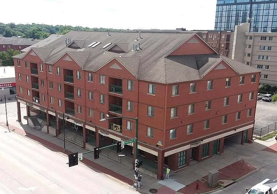 201 E Burlington St #1514