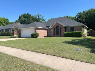 4 Connecticut Ave, Midlothian, TX 76065