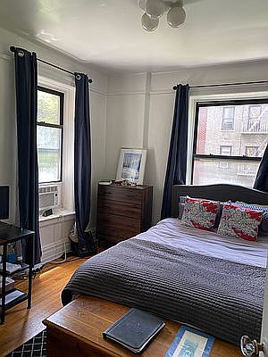 3rd image of 111 W 16th St APT 4