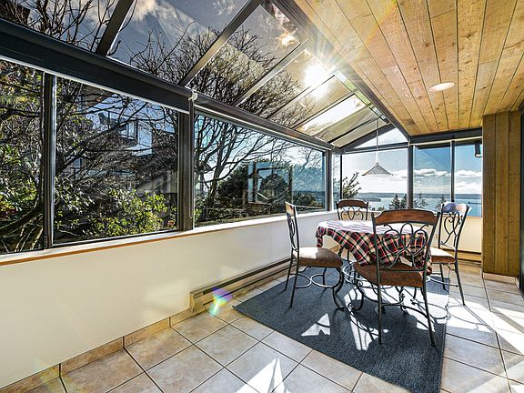 5th image of 2202 Folkestone Way