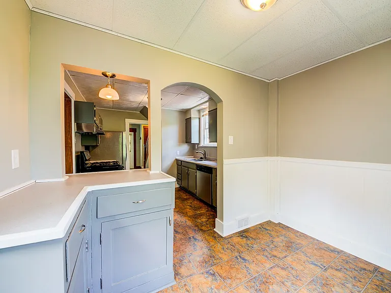 1121 Bellaire Ave — Photo 15
