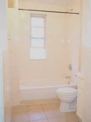 Rented by Twyford Real Estate | media 37