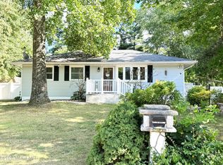 9 Peach Tree St, Jackson, NJ 08527