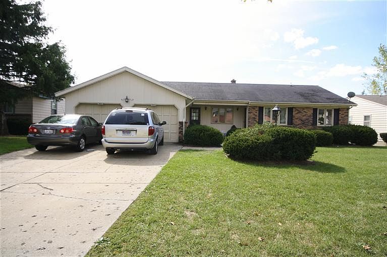 1st image of 3950 Camelot Dr SE