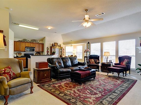 4th image of 4611 Fox Meadows Ln