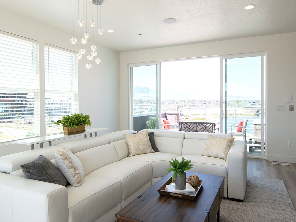 Major League Sky Room Daybreak Sky Terrace Collection