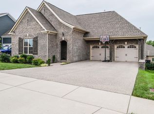 6143 Christmas Dr, Nolensville, TN 37135