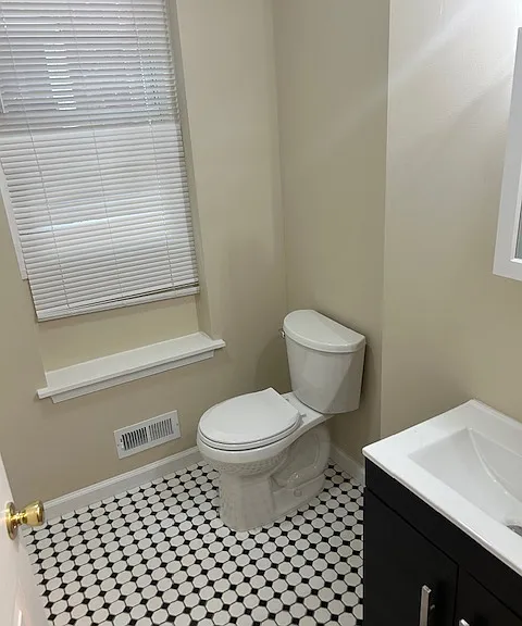 1406 N French St #1 — Photo 9
