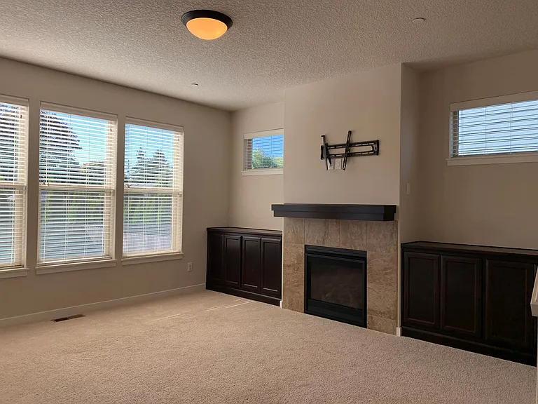 4223 NE Tacoma Ct — Photo 7