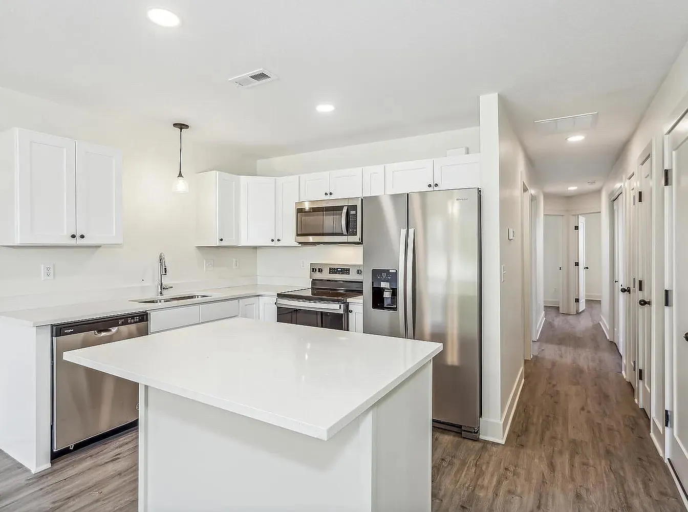 182 N Indian Lakes Dr — Photo 2