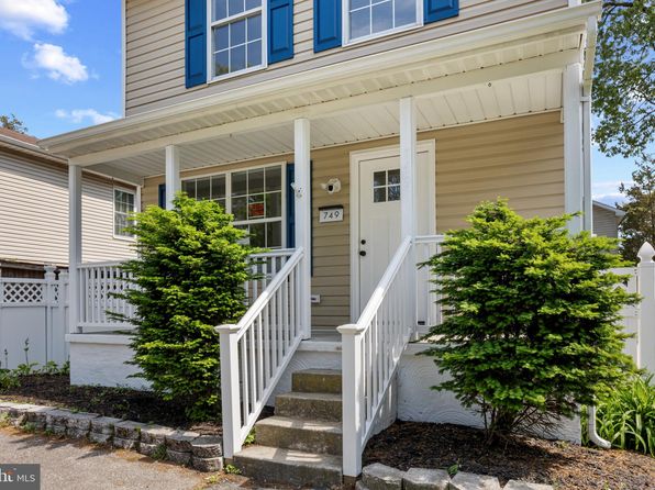749 201st St, Pasadena, MD 21122