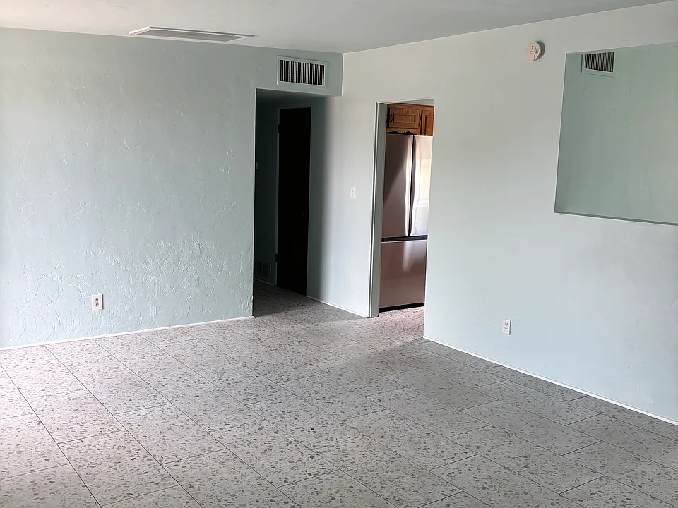 2181 S Avenida Planeta