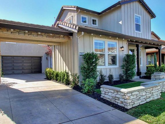 2nd image of 2097 Camp Whitney Cir
