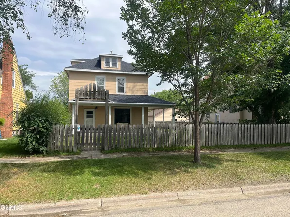 519 3rd Ave SW, Jamestown, ND 58401
