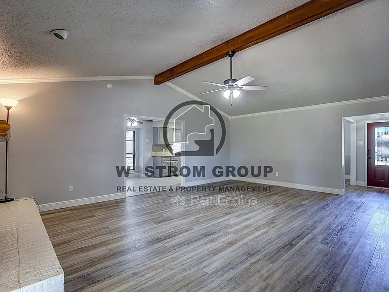 1642 Belltower Dr — Photo 8