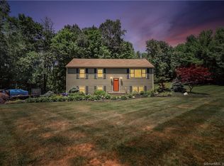 27 Horseshoe Cir, Barkhamsted, CT 06063
