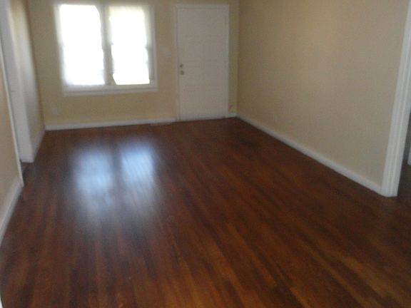 5th image of 544 SW 48th St