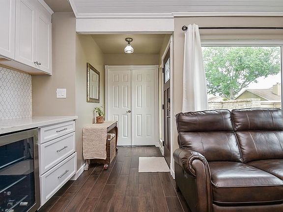 4th image of 11662 Lakeside Park Dr #311