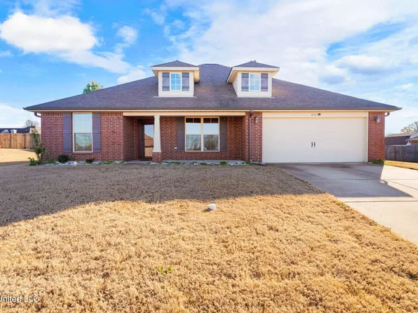 2163 Woodridge Dr S, Southaven, MS 38672